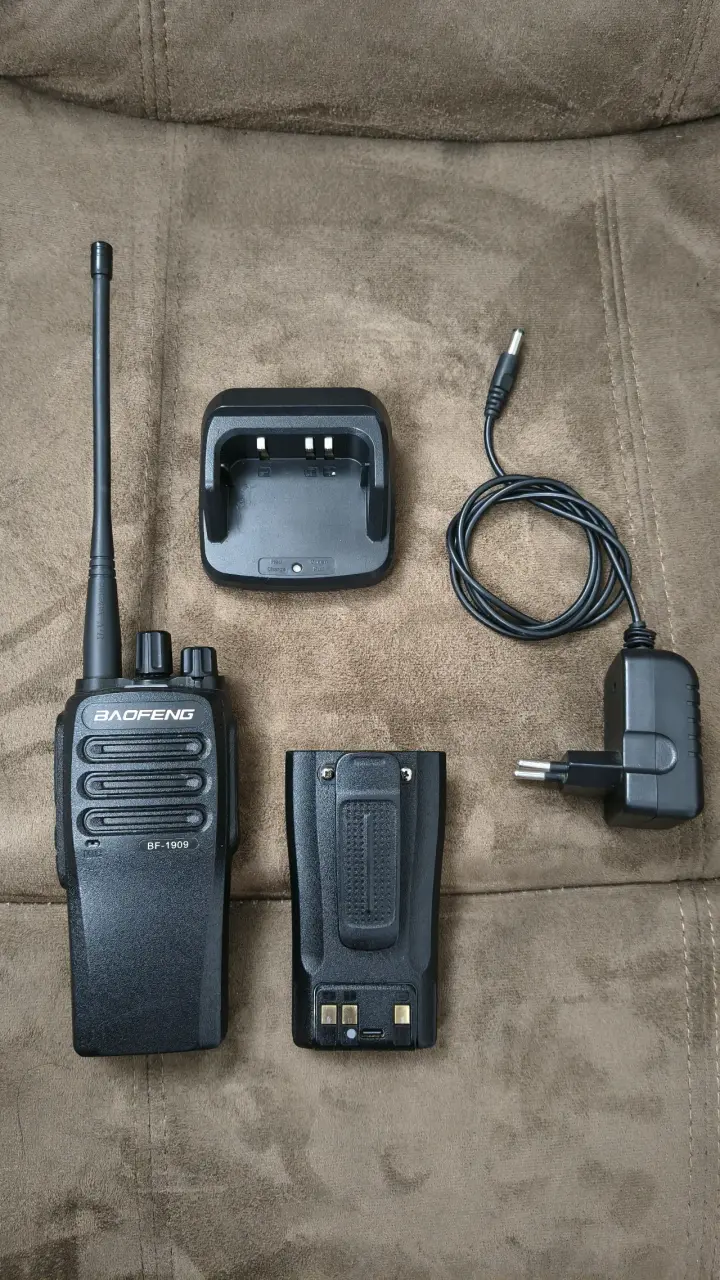 Radio Baofeng BF1909 UHF Analoga completa - 1