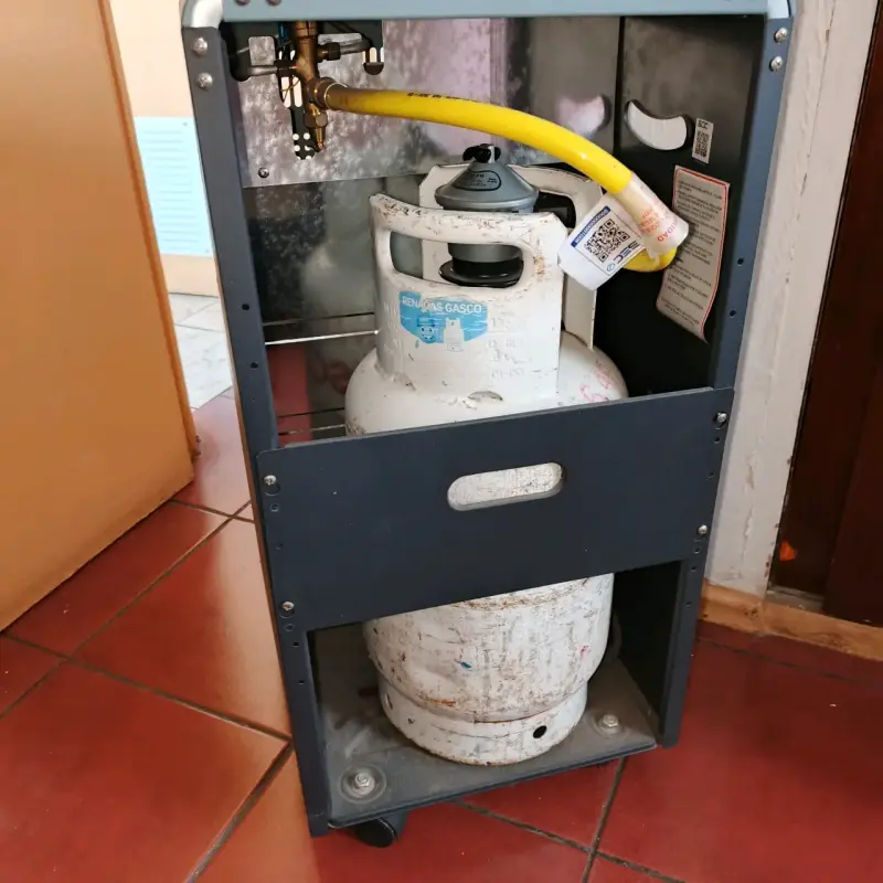 Estufa a gas Ursus Trotter 5kg - 2
