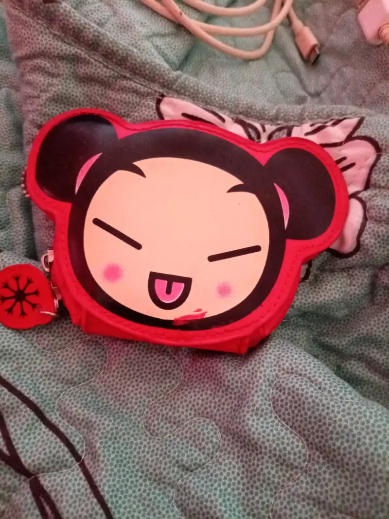 Monedero Pucca rojo divertido
