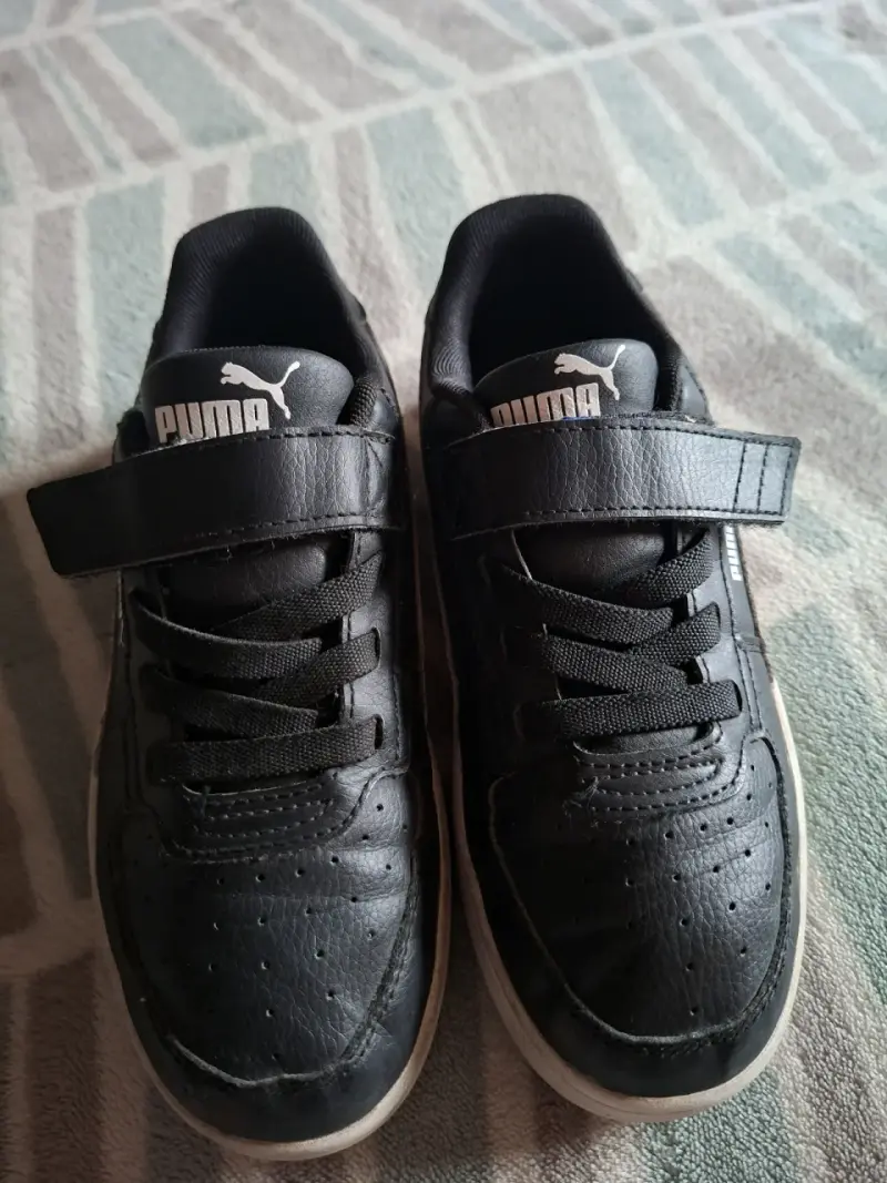 Zapatillas negras Puma para niños - 4