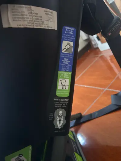 Silla de auto Britax negra - miniatura 2
