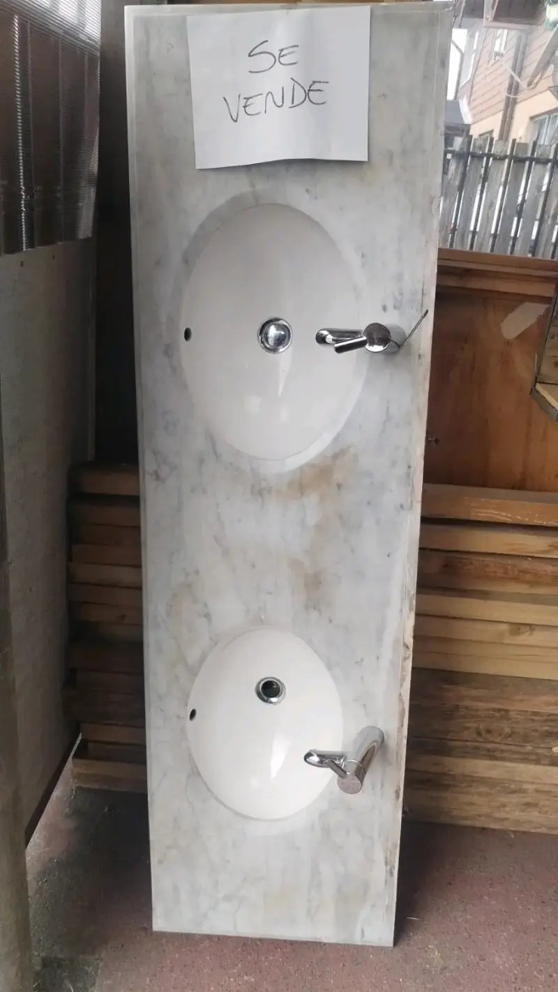 Lavamanos doble de mármol