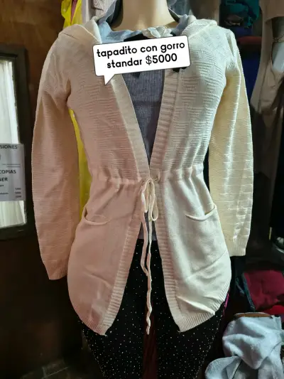 Tapado con gorro beige y amarillo - miniatura 1