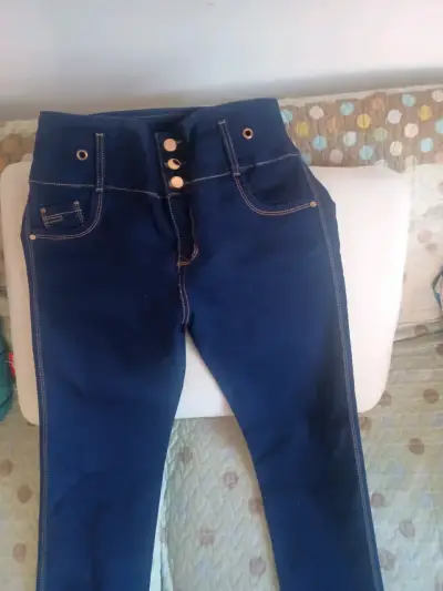 Jeans azul oscuro de tiro alto - miniatura 1