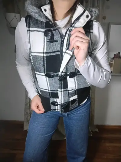 Chaqueta acolchado a cuadros con capucha - miniatura 1