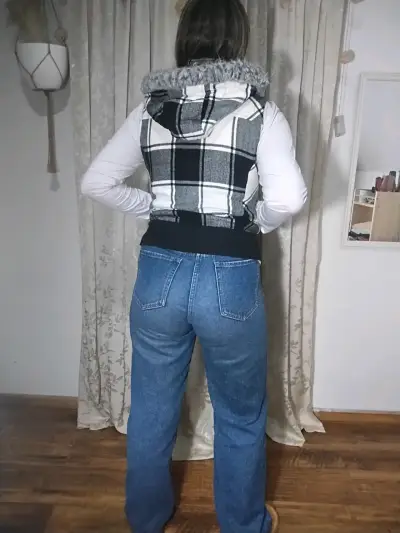 Chaqueta acolchado a cuadros con capucha - miniatura 3