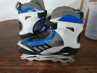 Patines en línea azul y gris(sin ruedas ni cordon) - miniatura 1