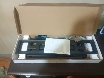 Soporte de pared para TV ajustable - miniatura 1