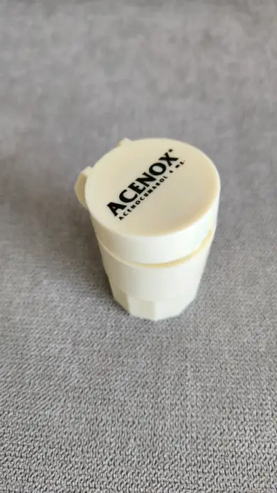 Antiguo moledor y corta pastillas vintage - miniatura 1