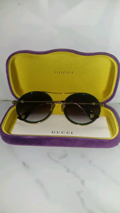 Gafas de sol Gucci con estuche original - miniatura 1