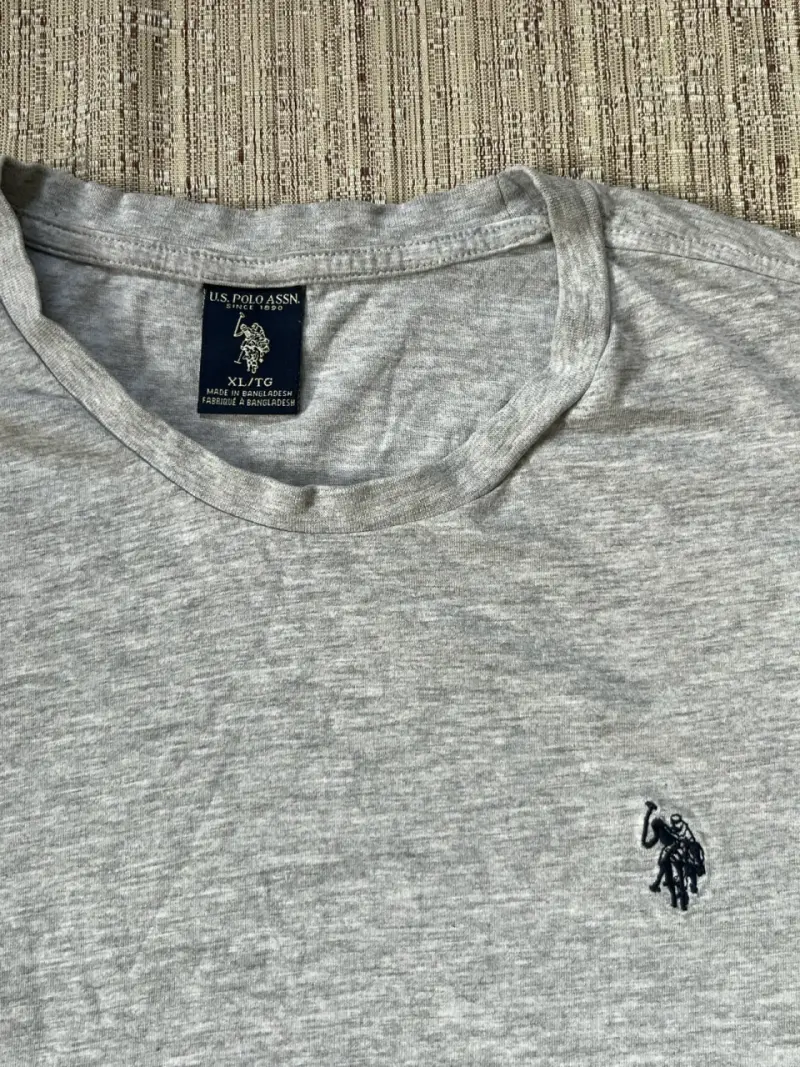 Polera gris US Polo Assn - 2