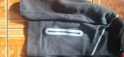 Polerón Nike tech negro con capucha - miniatura 2