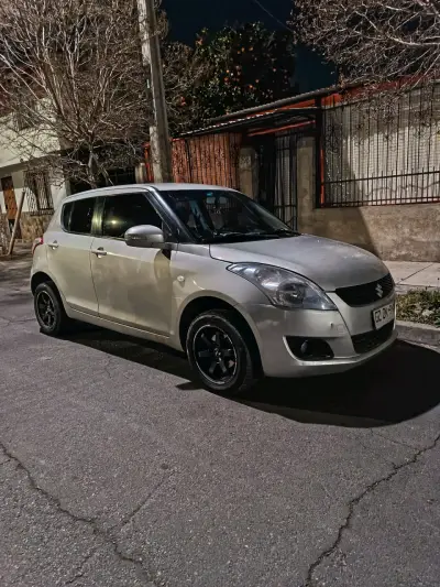Suzuki Swift 2015 - miniatura 1