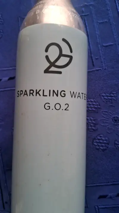 Botella de agua con gas G.O.2 - miniatura 1