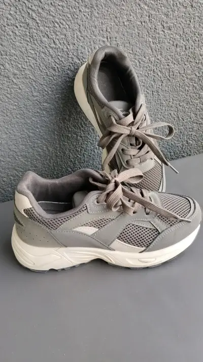 Zapatillas deportivas grises para mujer - miniatura 2