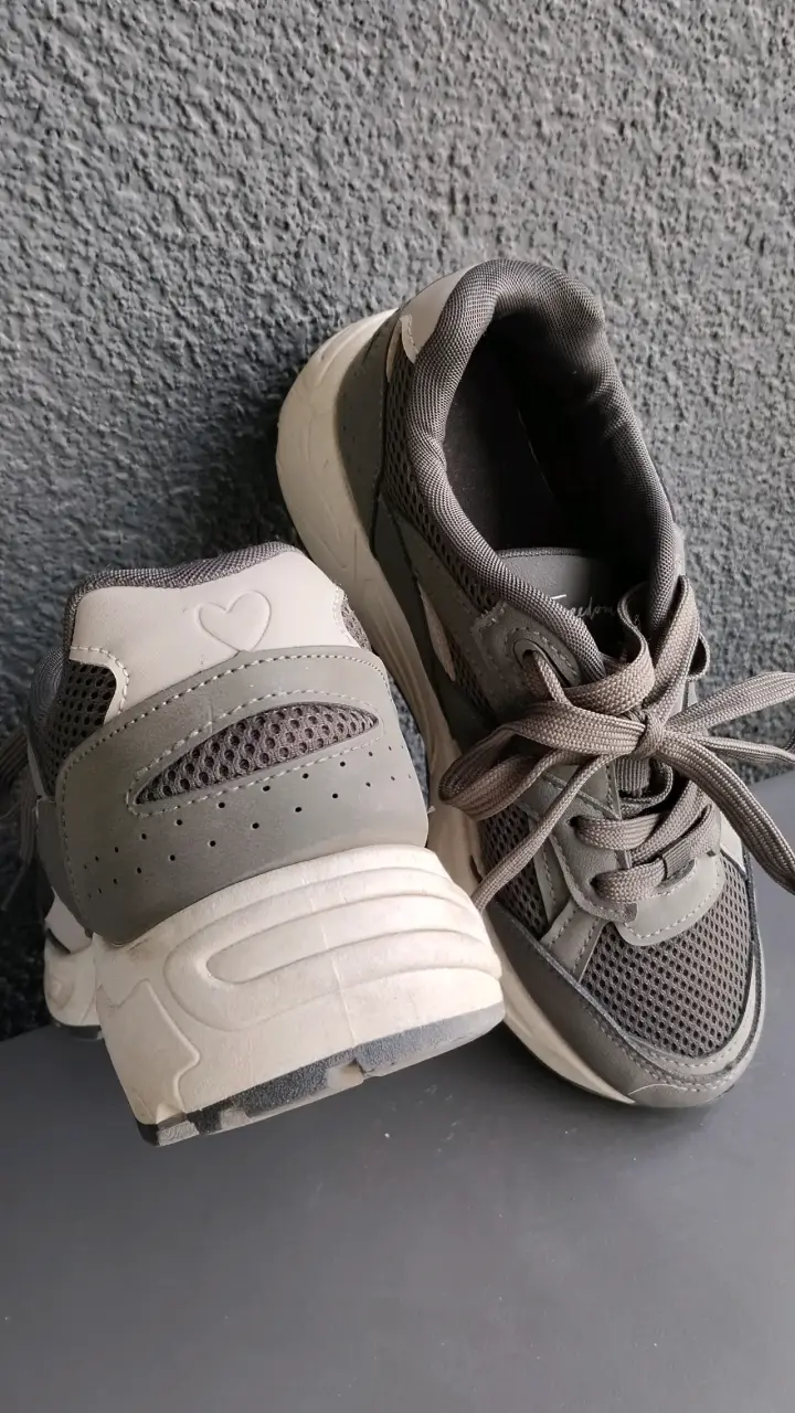 Zapatillas deportivas grises para mujer - 3