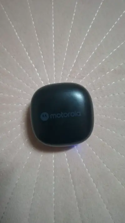 Estuche de audífonos Motorola - miniatura 1