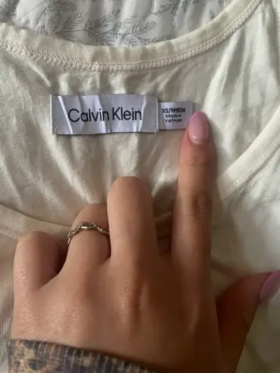 Body Calvin Klein beige sin mangas - miniatura 2