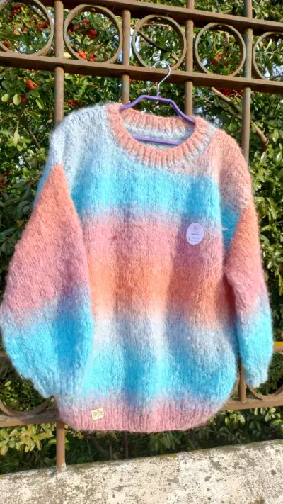 Suéter de lana multicolor suave - miniatura 1