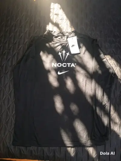 Polera deportiva Nike Nocta Negra - miniatura 2