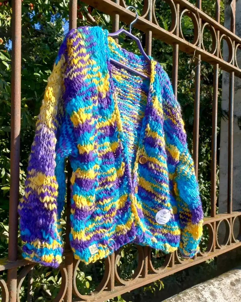 Chaleco de lana multicolor tejido a mano - 2