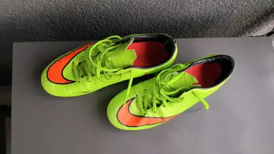 Zapatos de fútbol Nike Mercurial verdes originales - miniatura 1