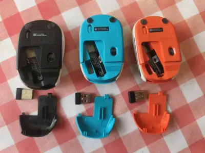 Set tres mouse inalámbricos coloridos Logi - miniatura 1