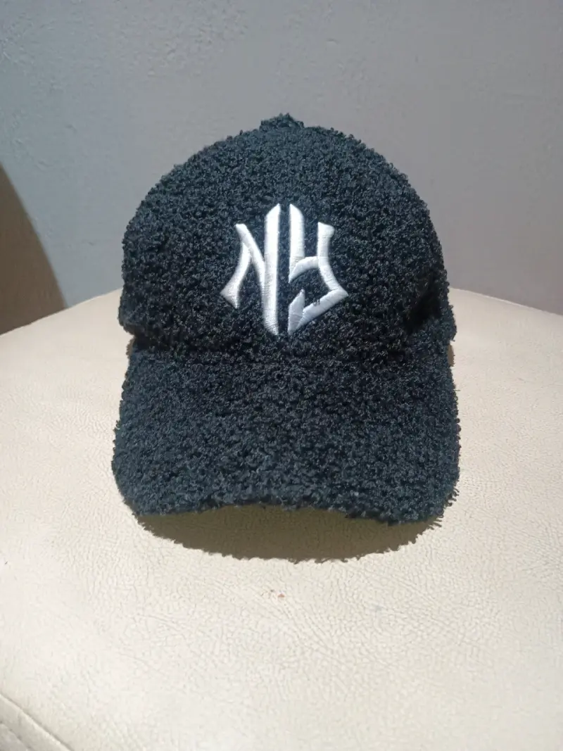 Gorra negra texturizada con logo - 2