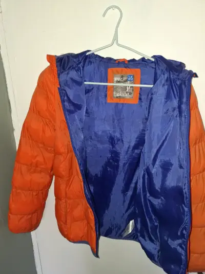 Chaqueta acolchada naranja para niños - miniatura 3