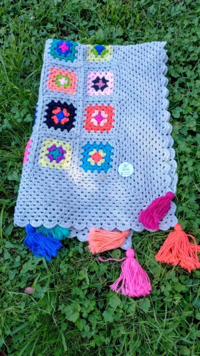 Manta tejida a crochet multicolor Piecera - miniatura 5