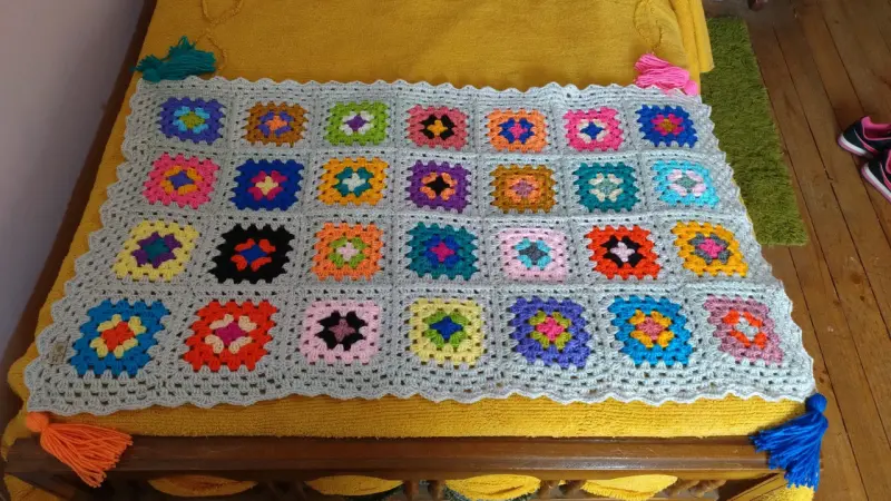 Manta tejida a crochet multicolor Piecera - 6