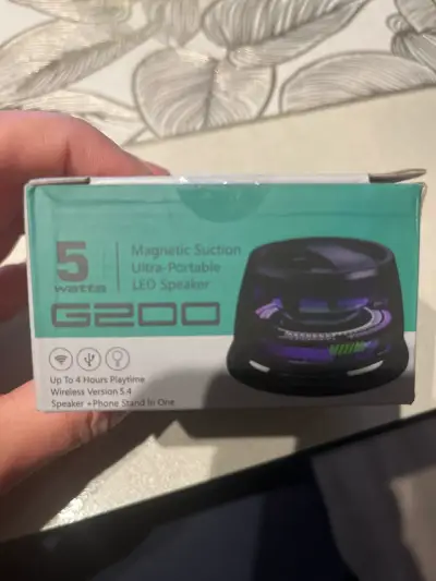 Parlante LED portátil G200 con succión magnética - miniatura 1
