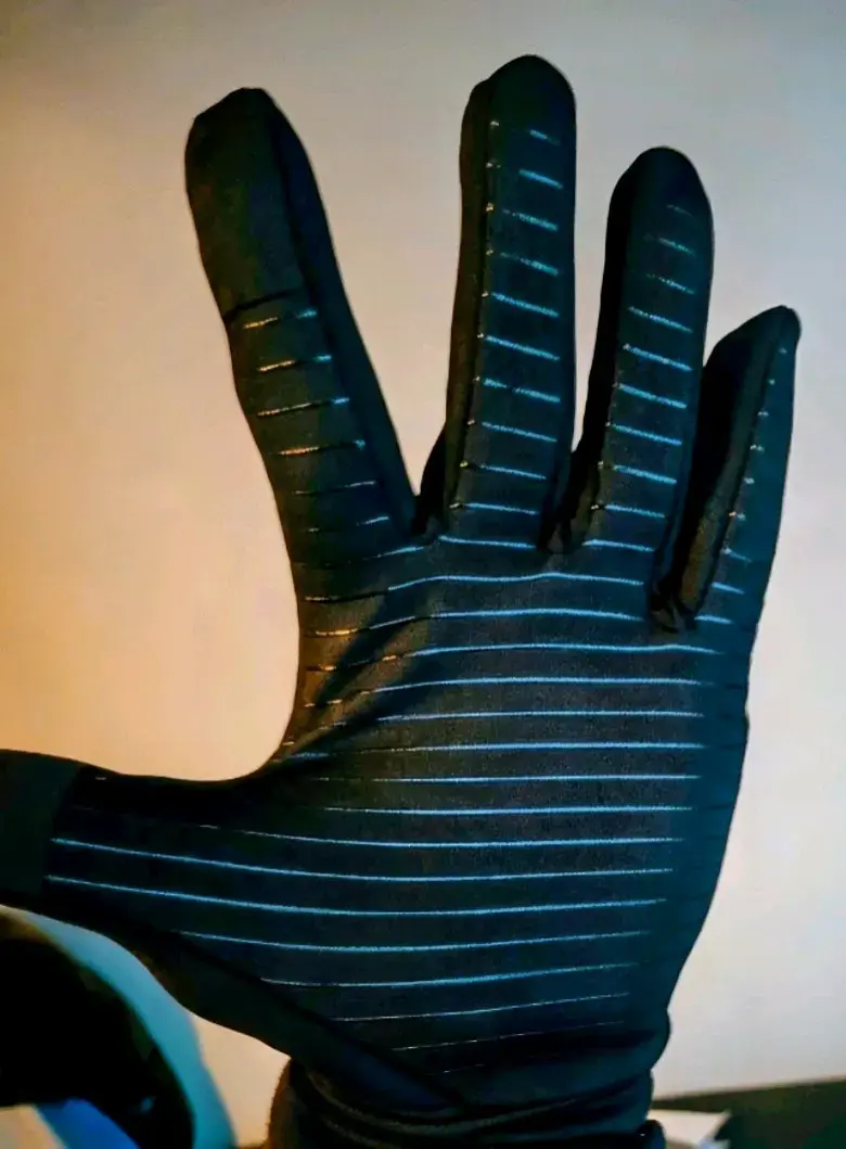 Guantes deportivos Nike negros touch system - 2