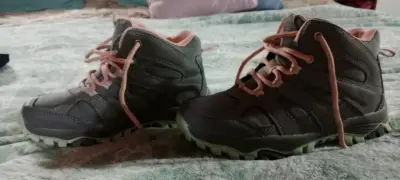 Botas de montaña para niños gris y rosa - miniatura 1