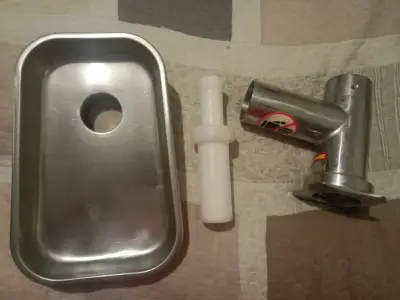 Moledora de carne industrial de acero inoxidable - miniatura 2