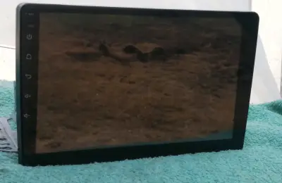 Pantalla táctil para auto - miniatura 1