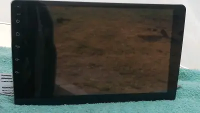 Pantalla táctil para auto - miniatura 2