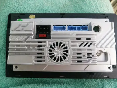 Pantalla táctil para auto - miniatura 3