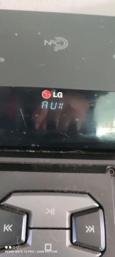 Parlante LG con control de audio - miniatura 3