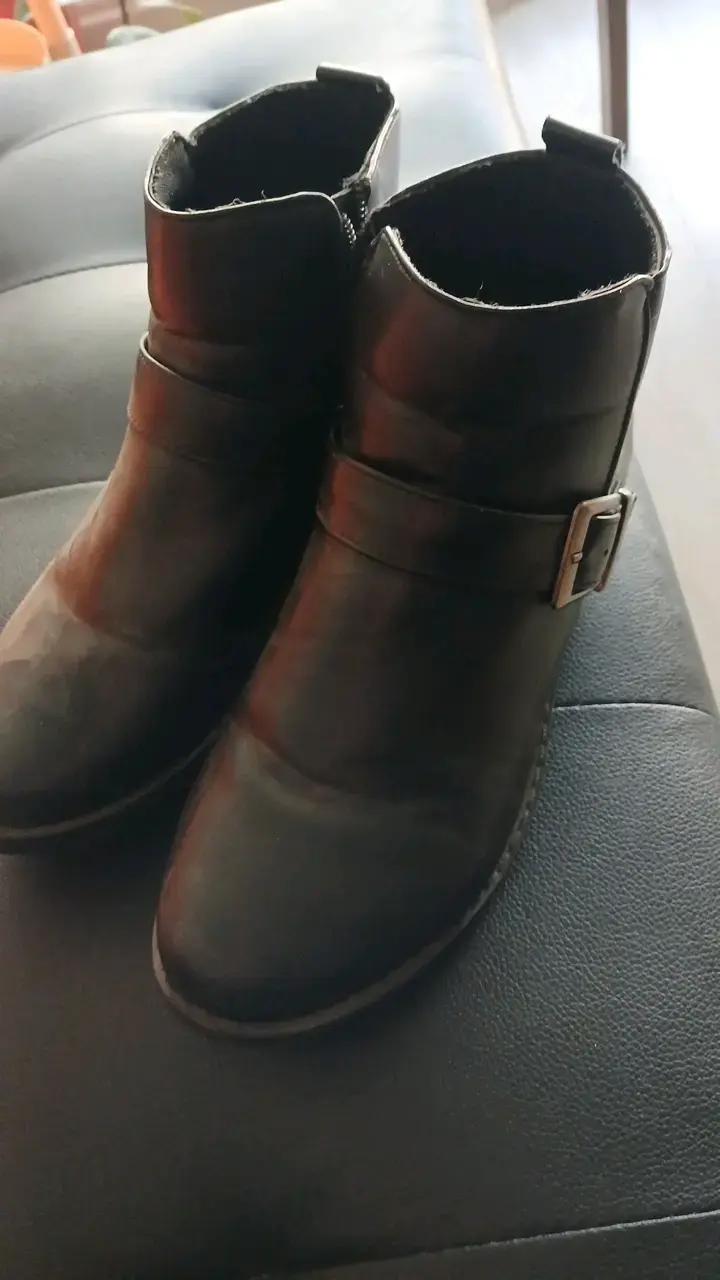 Botines de cuero negro con hebilla - 2