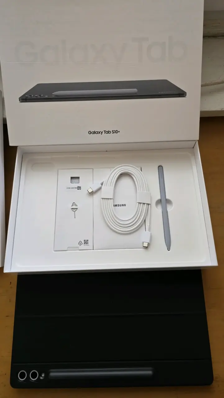 Tablet Samsung Galaxy Tab S10+ con teclado - 4
