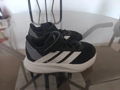 Zapatillas deportivas negras para niños Adidas - miniatura 1