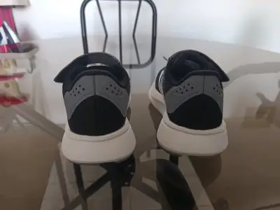 Zapatillas deportivas negras para niños Adidas - miniatura 3