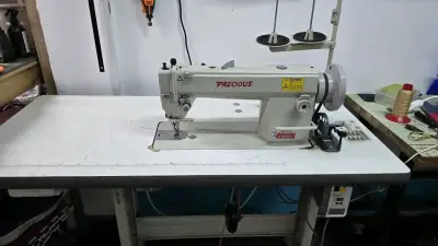 Máquina de coser industrial triple arrastre - miniatura 1