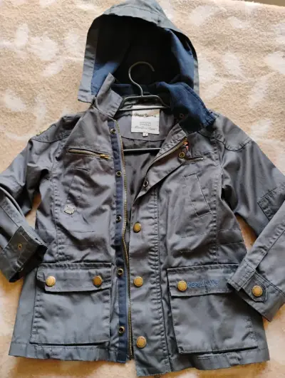 Chaqueta Pepe Jeans gris con capucha, talla 6 - miniatura 1