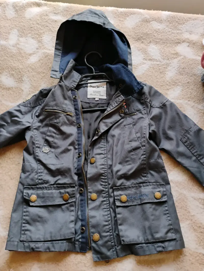Chaqueta Pepe Jeans gris con capucha, talla 6 - 2