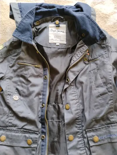 Chaqueta Pepe Jeans gris con capucha, talla 6 - miniatura 3