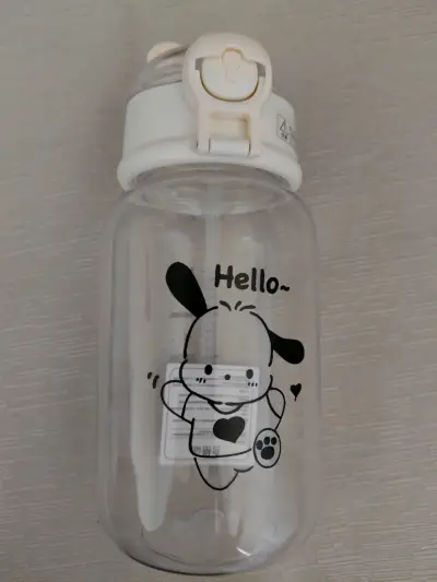 Botella de agua con diseño de Pochacco - miniatura 1