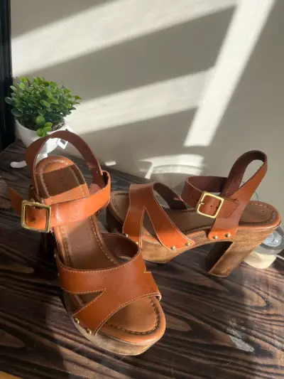 Sandalias de tacón alto marrón cuero - miniatura 2