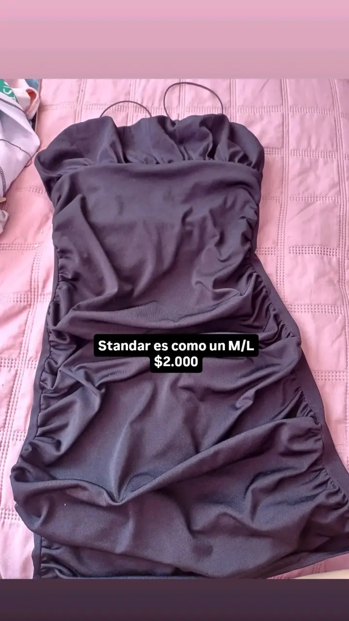 Vestido negro ajustado talla estándar